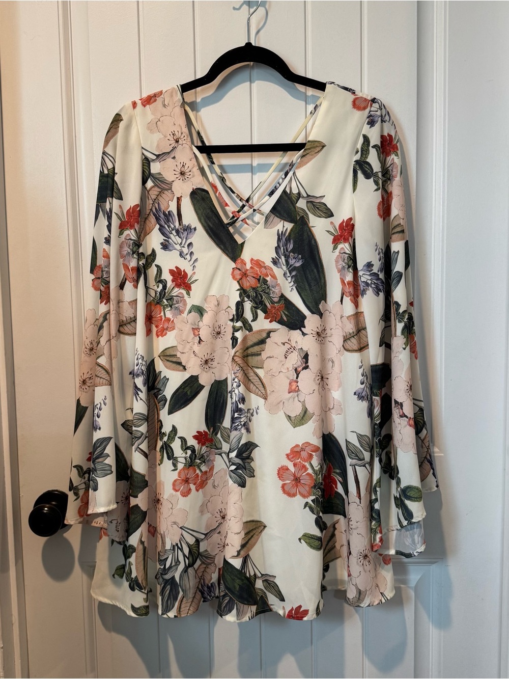Show Me Your Mumu Cream Floral Flare Sleeve Dress With Criss Cross detail Size M
